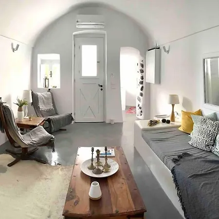 Ammos Santorini Holiday home Fira (Santorini)