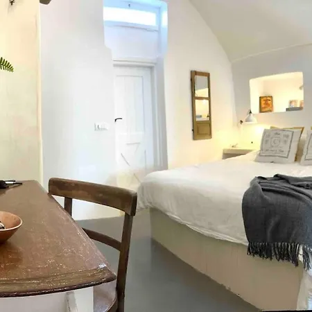 Ammos Santorini * סנטוריני