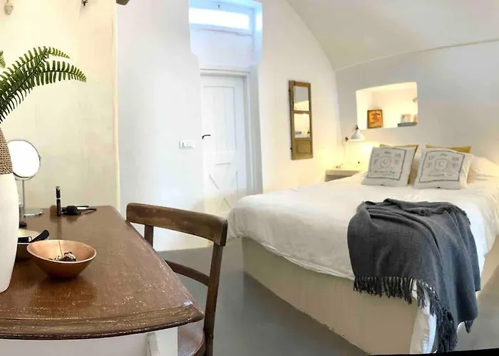 Ammos Santorini * סנטוריני